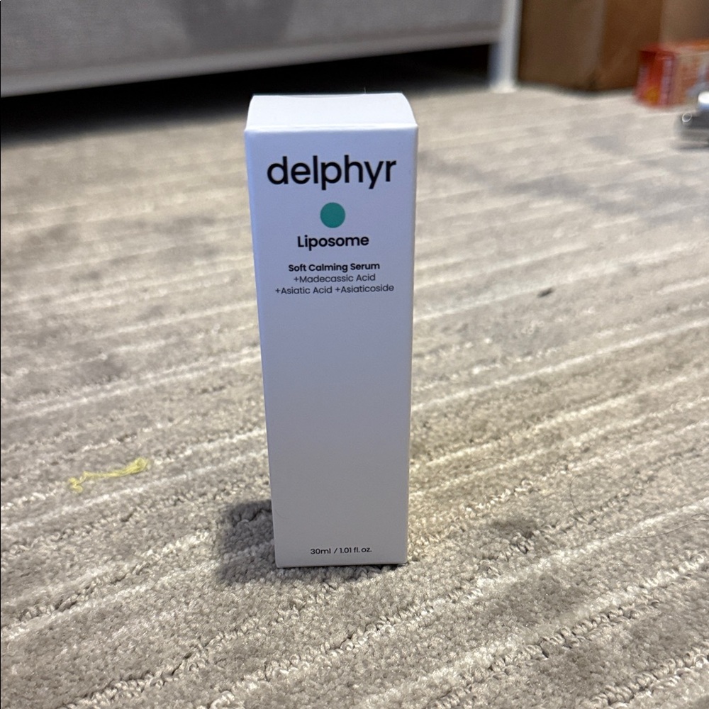 Soft Calming Serum - White